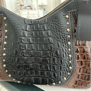 Never used (Tag attached) Lucidity vegan bag with gold hardware